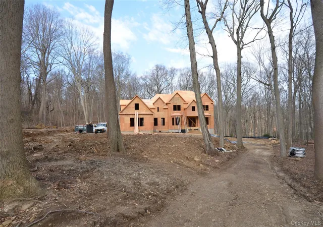 Single family home for sale at 550 Moriches Rd, Saint James, NY 11780 | MLS# 925780 | Listing updated on 2026-05-19