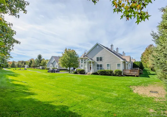 Photo 3 of Condo for sale at 48 Avery Ln, Brookhaven, NY 11764 | MLS# 925827 | Listing updated on 2026-09-03