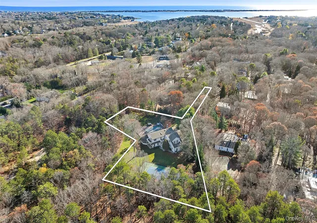 2nd image of 8 East Ridge Ct, Southampton, NY 11968 | MLS# 926474
