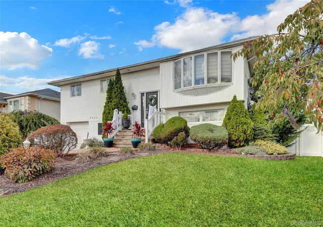 1st image of 2573 Harvard Ln, Hempstead, NY 11783 | MLS# 926529