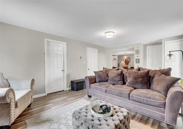 5th image of 2573 Harvard Ln, Hempstead, NY 11783 | MLS# 926529