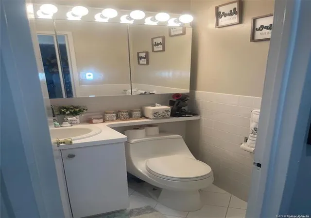 Listing Photo 2 - Condo for sale in building located at 269-10 Grand Central Pkwy, Hempstead, NY 11005 - Unit #A19-20