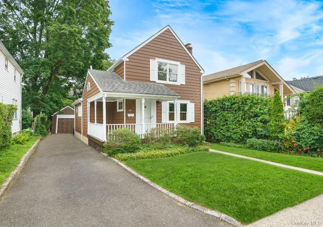 Photo 2 of Sale Pending at 72 Park Ave, North Hempstead, NY 11050 | MLS# 926791 | Listing updated on 2026-08-20