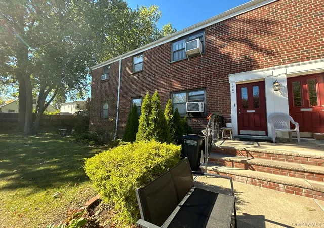 2nd image of 2139 N Orange Olive Rd, Whitestone, NY 11357
