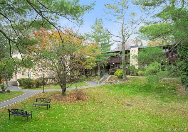 2nd image of 103 Wiltshire Rd, New Rochelle, NY 10583
