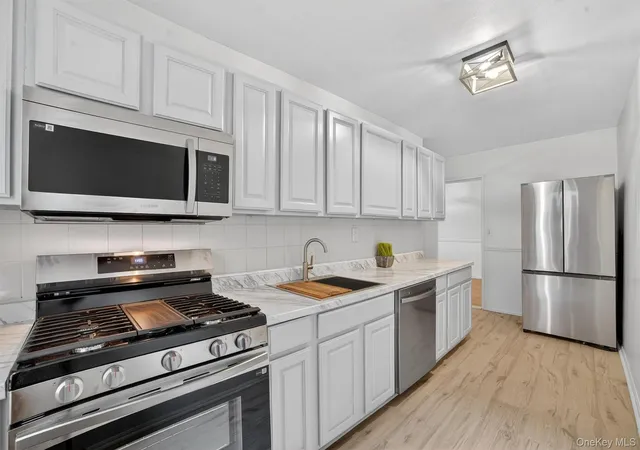 Homes for sale in White Plains, NY | 19 Old Mamaroneck Rd, White Plains, NY 10605