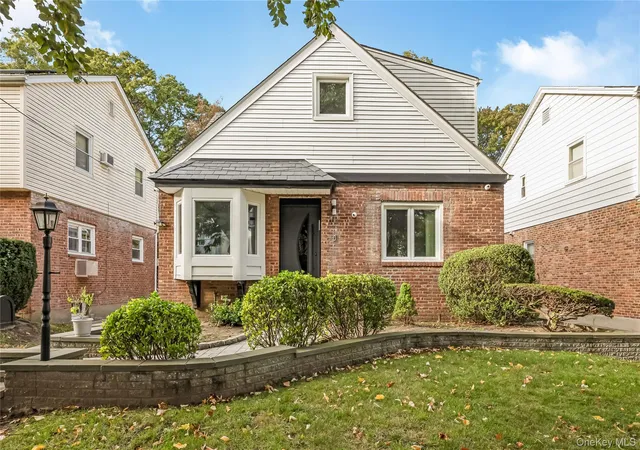 Single family home for sale at 206-15 Richland Ave, Oakland Gardens, NY 11364 | MLS# 927758 | Listing updated on 2026-04-14