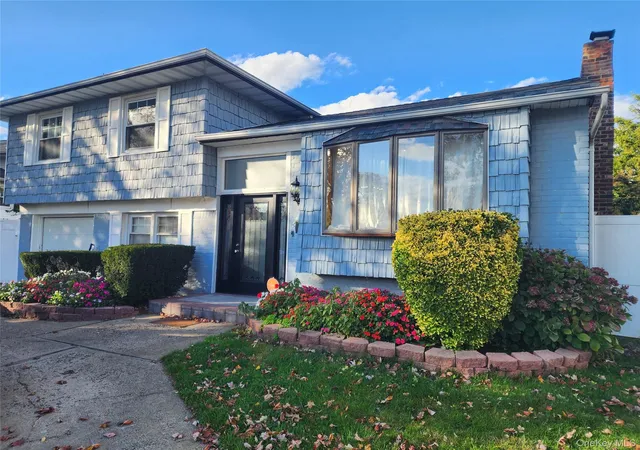 1st image of 3 Nancy Pl, Oyster Bay, NY 11758 | MLS# 928173
