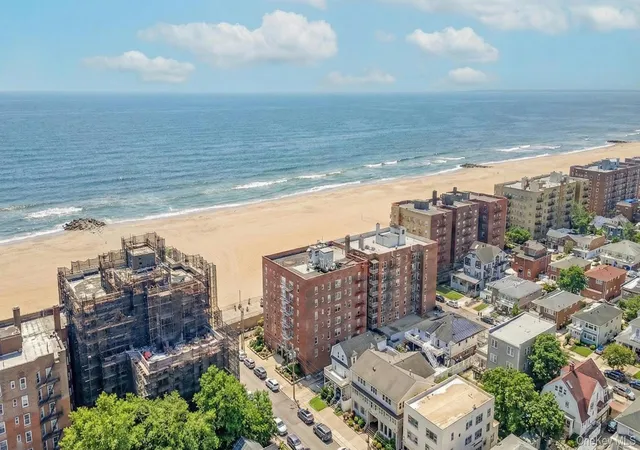 3rd image of 133 Beach 120Th St #1B, Rockaway Park, NY 11694 | MLS# 928356