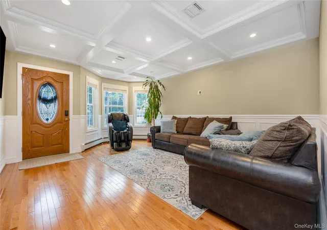 3rd image of 2758 Harvard Pl, Hempstead, NY 11510 | MLS# 928528
