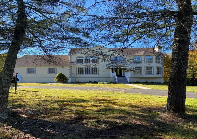 Photo 1 of Single family home for sale at 44 Roslyn Ridge Rd, Bethel, NY 12762 | MLS# 928783 | Listing updated on 2026-07-29