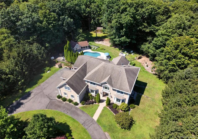 5th image of 28 Heritage Ct, Tuxedo, NY 10987 | MLS# 928804