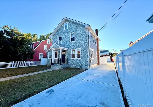 Photo 3 of Sale Pending at 14 Parsons Dr, Hempstead, NY 11550 | MLS# 928849 | Listing updated on 2026-02-07