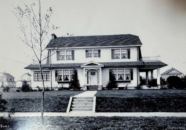 Photo 2 of Sale Pending at 331 Mineola Blvd, Mineola, NY 11501 | MLS# 928924 | Listing updated on 2026-06-11