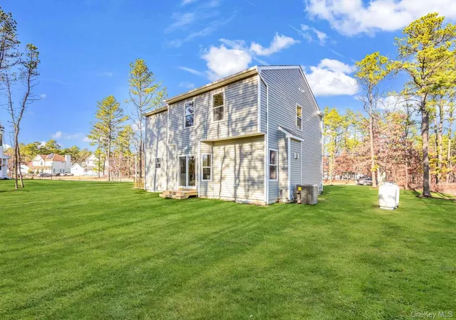 15th image of 599 Robeson Pl, Medford, NY 11763 | MLS# 929005