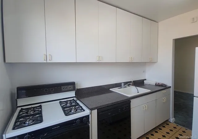 Homes for sale in New York, NY | 90-09 Northern Blvd #605, New York, NY 11372 | MLS# 929201
