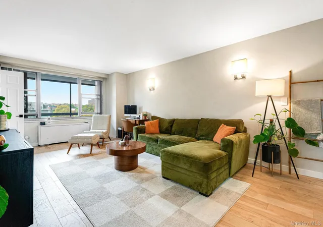 5th image of 70-25 Yellowstone Blvd #6T, Forest Hills, NY 11375 | MLS# 929334