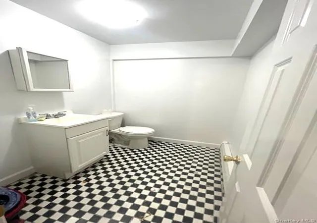 Listing Photo 4 - Condo for sale in building located at 2696 Marion, Bronx, NY 10458