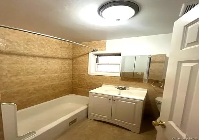 Listing Photo 5 - Condo for sale in building located at 2696 Marion, Bronx, NY 10458