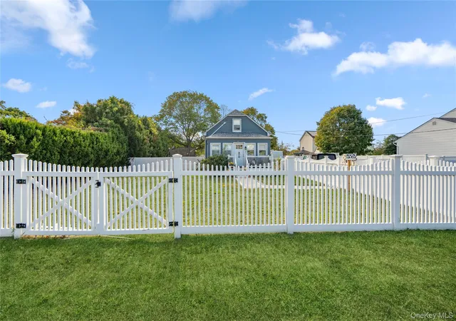 2nd image of 48 Farmers Ave, Lindenhurst, NY 11757 | MLS# 929413