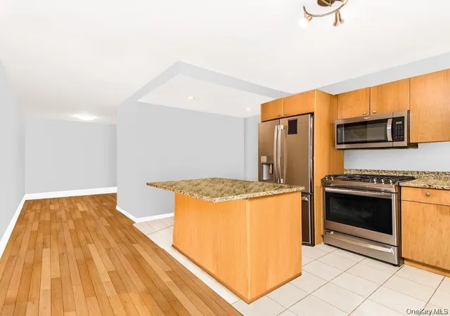 Homes for sale in New York, NY | 2287 Johnson Ave #3B, New York, NY 10463 | MLS# 929465