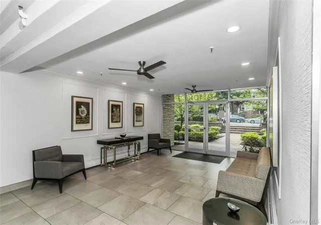 2nd image of 15 Hill Park Ave Ave #1C, Great Neck, NY 11021 | MLS# 929495