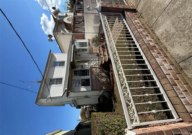 2nd image of 136 29 220th Pl 220th Pl, Laurelton, NY 11413 | MLS# 929603
