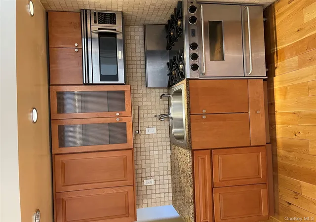 1st image of 35 12 205 St #259, Bayside, NY 11361 | MLS# 929867