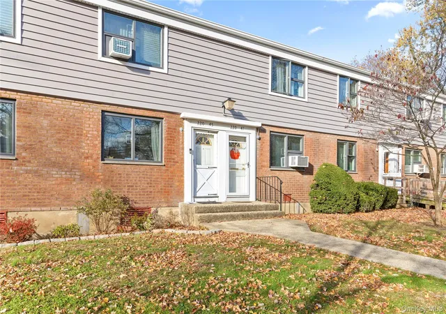 2nd image of 220 47 73rd St #Upper, New York, NY 11364 | MLS# 930048