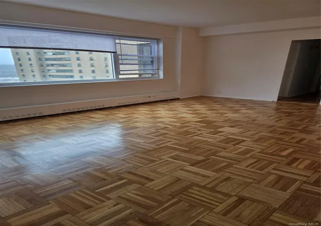 Listing Photo 4 - Condo for sale in building located at 7 N Fordham Hl Oval, New York, NY 10468 - Unit #12G