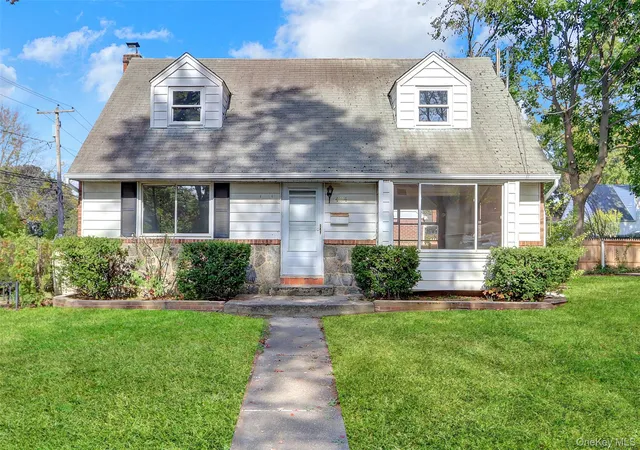 Homes for sale in Hempstead, NY | 474 Roy St, Hempstead, NY 11552 | MLS# 930467