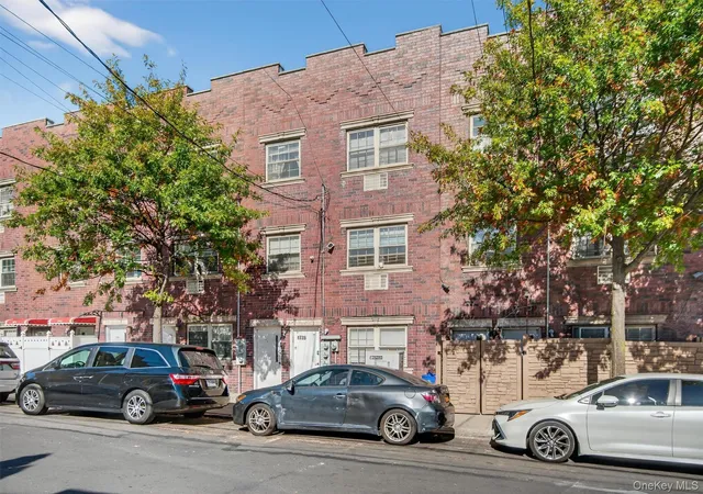 Photo 2 of Sale Pending at 1735 Mansion St, Bronx, NY 10460 | MLS# 930591 | Listing updated on 2026-09-13