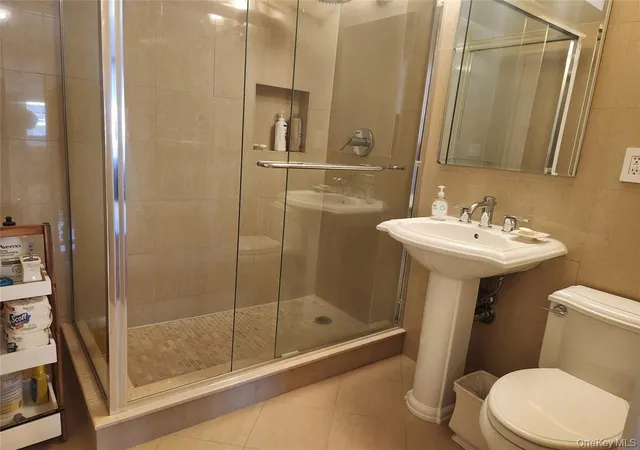 Homes for sale in New York, NY | 18-05 215Th St #14S, New York, NY 11360 | MLS# 930605