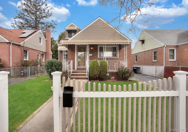 2nd image of 21827 130th Ave, Springfield Gardens, NY 11413 | MLS# 930732