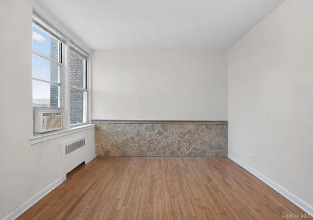 Photo 4 of Sale Pending at 84-35 Lander St #2B, Jamaica, NY 11435 | MLS# 930956 | Listing updated on 2026-05-01