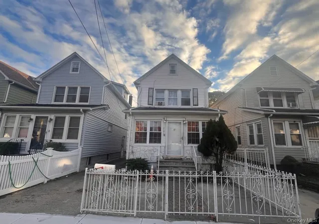 Photo 1 of Single family home for sale at 21818 118th Ave, Cambria Heights, NY 11411 | MLS# 931000 | Listing updated on 2025-12-03