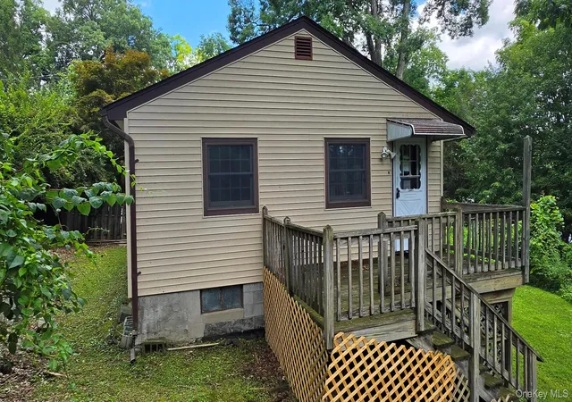 Photo 2 of Sale Pending at 5 Birch Dr, Pawling, NY 12531 | MLS# 931059 | Listing updated on 2026-09-15