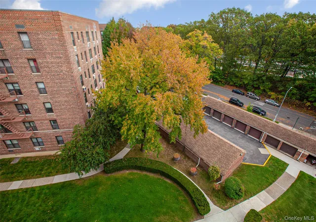 Photo 4 of Sale Pending at 224-24 Union Turnpike #6G, New York, NY 11364 | MLS# 931245 | Listing updated on 2026-09-29