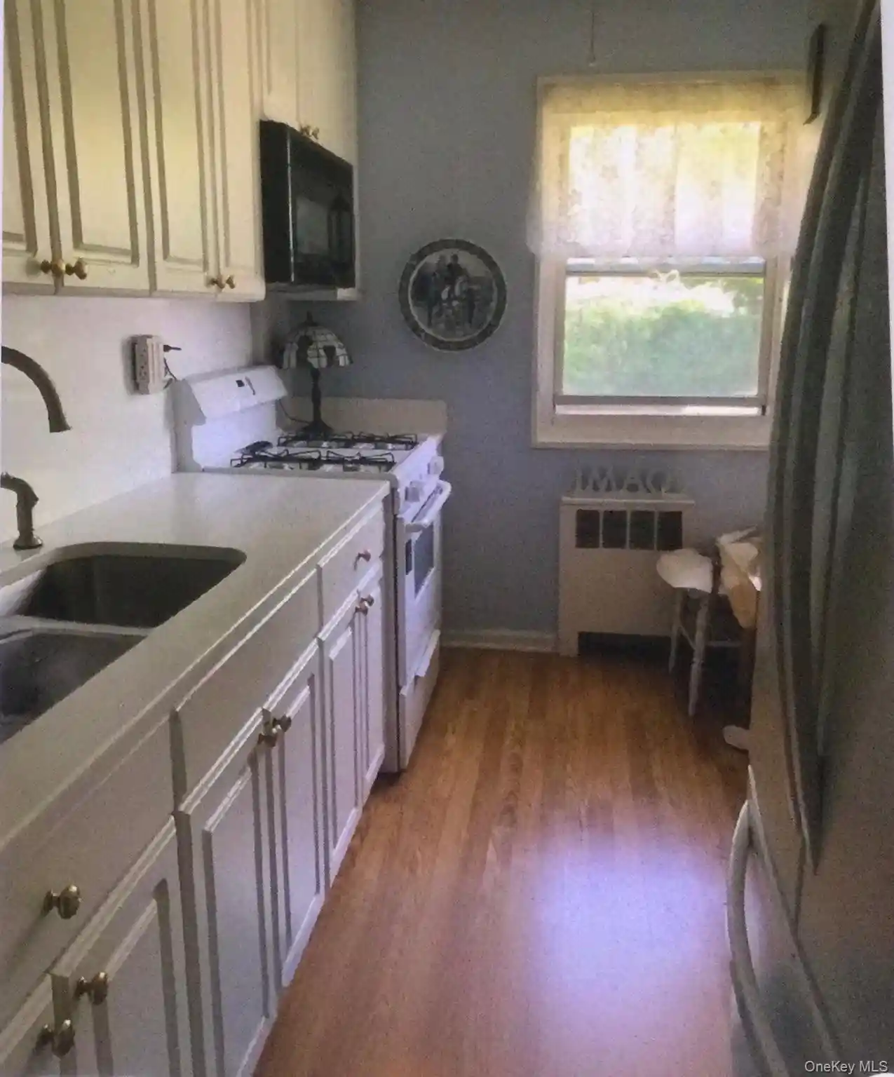 Listing Photo 2 - Condo for sale in 48 Dehaven located at 48 Dehaven, Yonkers, NY 10703 - Unit #2E