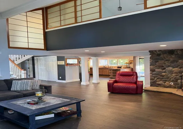 3rd image of 14 Beverly Ct, Moriches, NY 11955 | MLS# 931483
