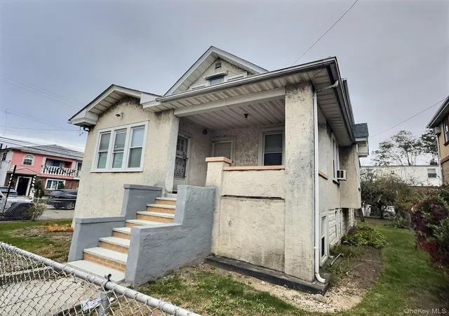 2nd image of 2718 Collier Ave, Far Rockaway, NY 11691 | MLS# 931522