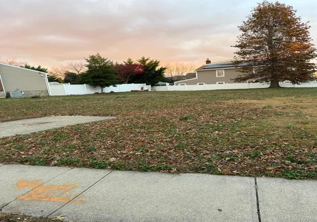 2nd image of 3051 Grand Ave, Hempstead, NY 11510 | MLS# 931636