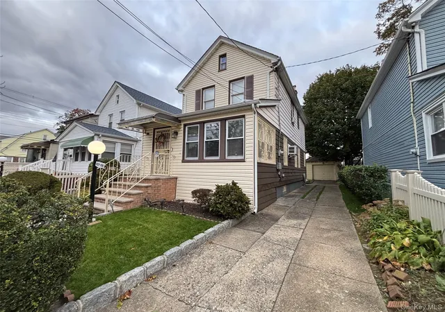 Photo 3 of Sale Pending at 107 09 221st Street, Queens Village, NY 11429 | MLS# 931670 | Listing updated on 2026-04-03