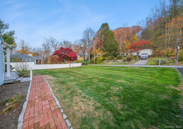 Homes for sale in Bedford, NY | 15 S Beechwood Rd, Bedford, NY 10507 | MLS# 931939