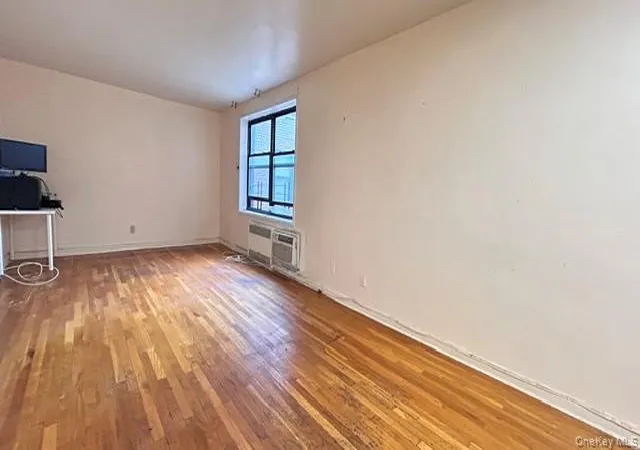 Homes for sale in New York, NY | 14215 26Th Ave, New York, NY 11354