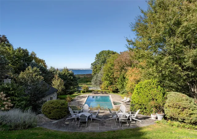 2nd image of 25 Soundview Ln, Port Washington, NY 11050 | MLS# 932420