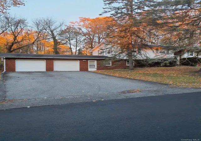 Photo 2 of Sale Pending at 65 Laura Dr, Airmont, NY 10952 | MLS# 932553 | Listing updated on 2026-02-13