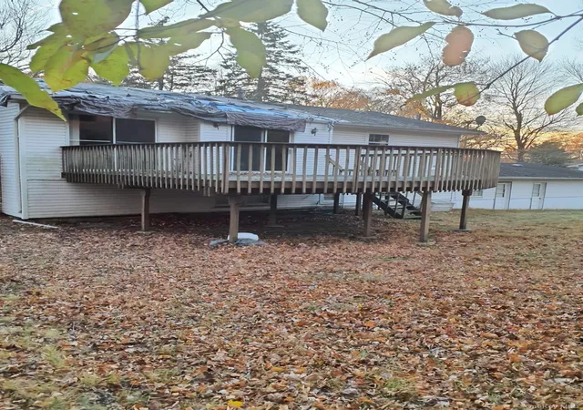 Photo 4 of Sale Pending at 65 Laura Dr, Airmont, NY 10952 | MLS# 932553 | Listing updated on 2026-02-13