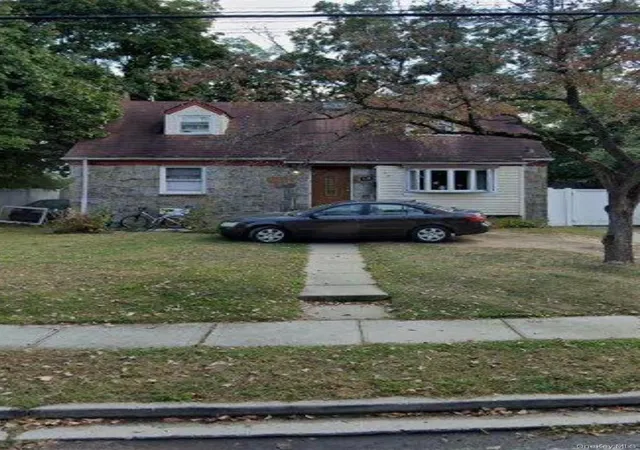 1st image of 123 Smith St, Hempstead, NY 11575 | MLS# 932611