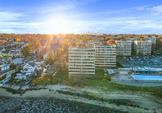 2nd image of 168 11 12th Ave #3D, Whitestone, NY 11357 | MLS# 932670